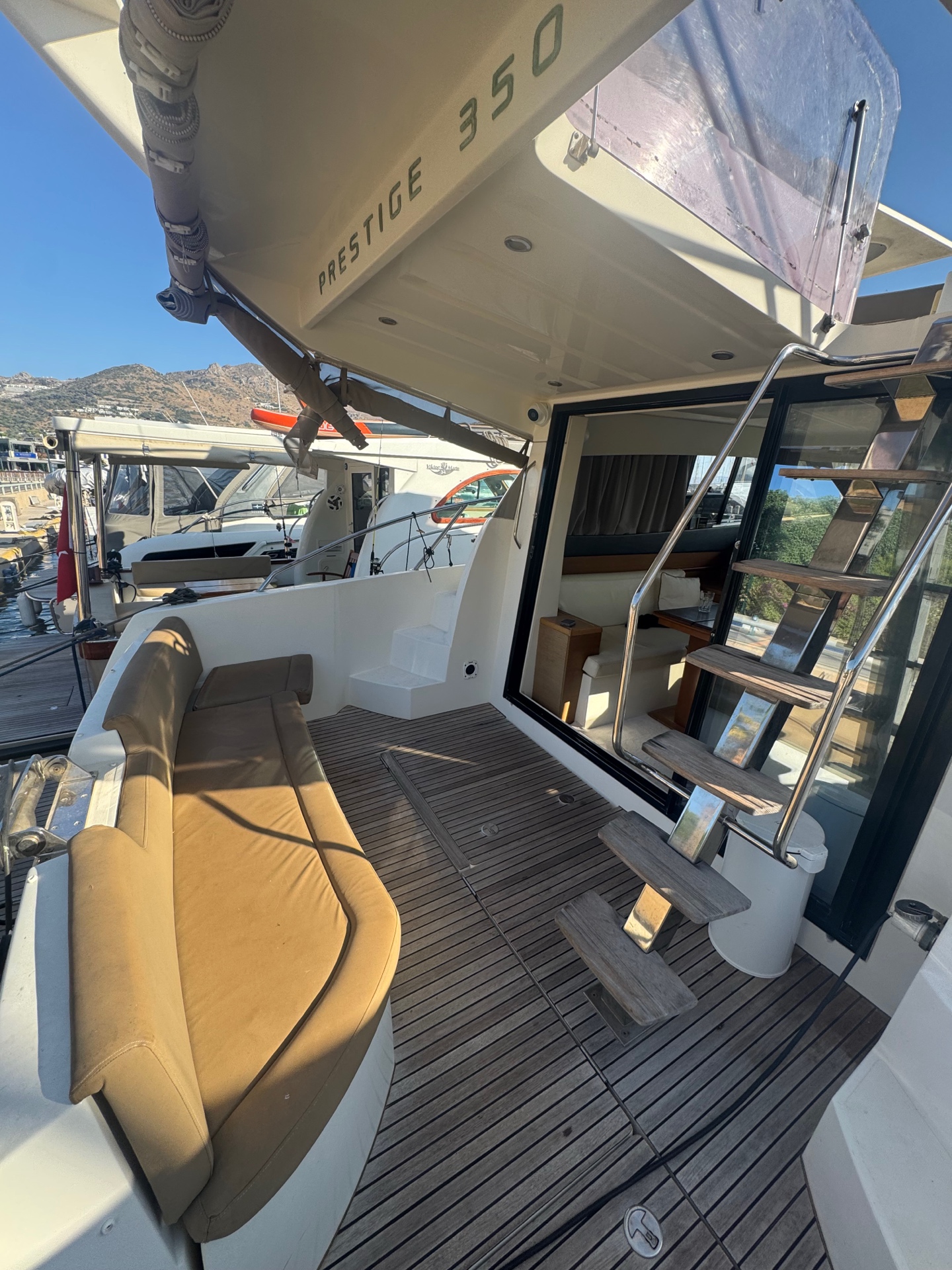2012 Prestige 350 Fly | 2 × 220 HP Volvo Penta | D-Marin Turgutreis